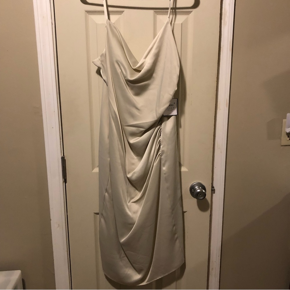 New with Tags Laundry By Shelli Segal Los Angeles